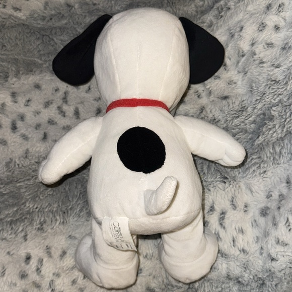 Adults or Kids Snoopy Plushie from the early 1999-2003 days! In great condition - Picture 6 of 7